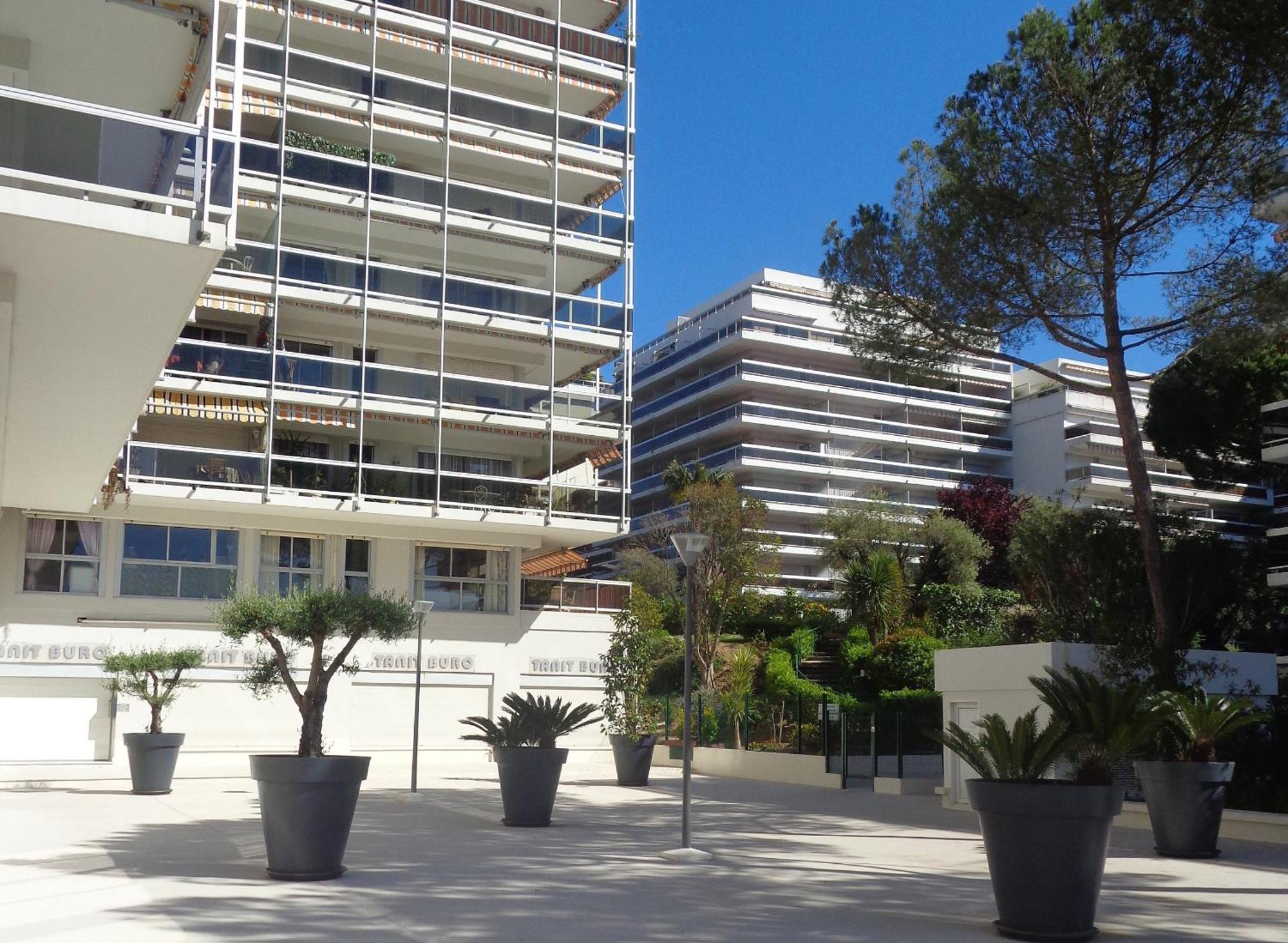 Sunny And Cosy Sea View Studio Antibes Exterior foto